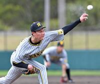 　３回を無失点に抑えた及川（撮影・棚橋慶太）