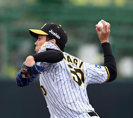 　青柳はチェンジアップをまじえ力投する（撮影・山口登）