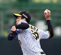 　青柳はチェンジアップをまじえ力投する（撮影・山口登）