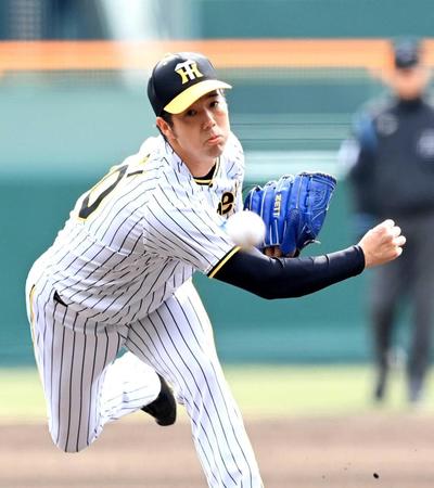 　１回、力投する先発の青柳（撮影・飯室逸平）