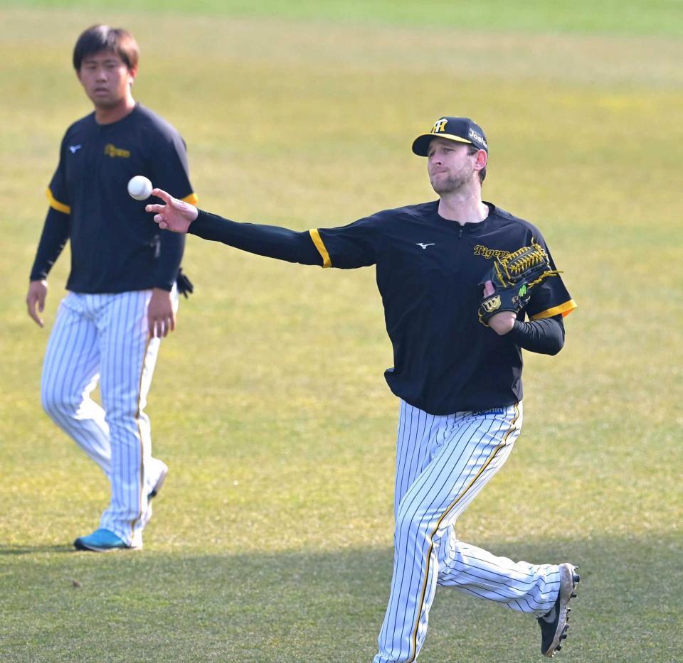 　試合前にはキャッチボールをしていたガンケルだが…