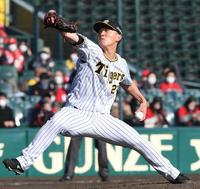 　７回、広島打線に投げ込む伊藤将（撮影・田中太一）