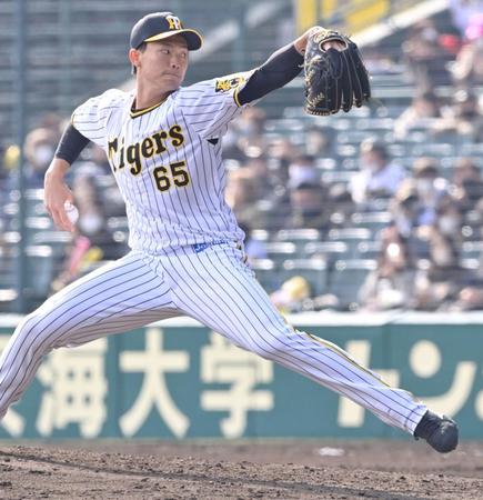 　６回に登板し２イニングを無失点に抑える好投を見せた湯浅（撮影・立川洋一郎）