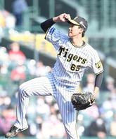 　２回無失点の好リリーフを見せた湯浅（撮影・飯室逸平）