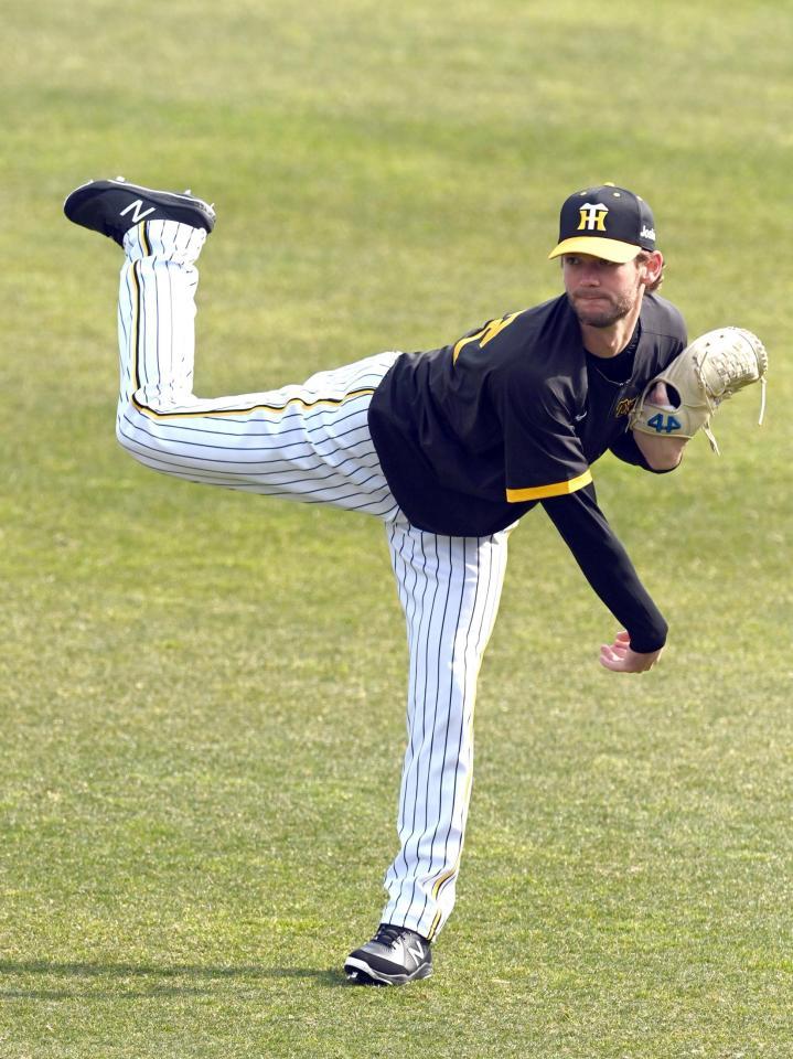 　キャッチボールするケラー（撮影・山口登）