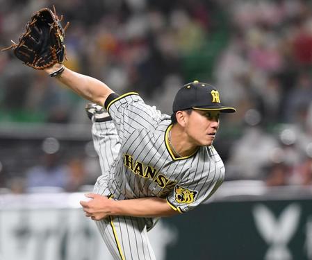 　先発し投げ込む伊藤将（撮影・田中太一）