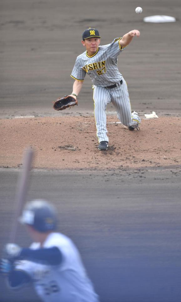 　１回、来田と対戦する伊藤将（撮影・吉澤敬太）