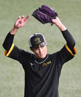 　開幕戦へ向け調整する藤浪（撮影・飯室逸平）