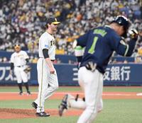 　９回、山田に同点ソロを浴びるケラー（撮影・飯室逸平）