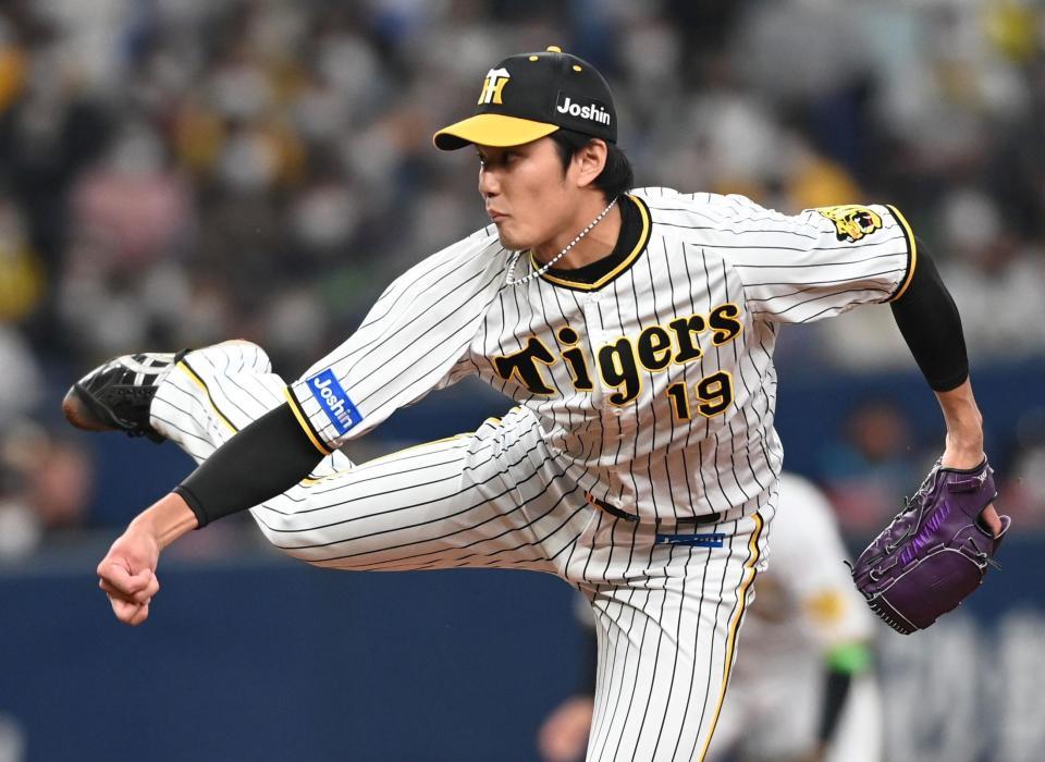 　先発し、投げ込む藤浪（撮影・田中太一）