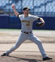 　先発し中日打線相手に力投するガンケル