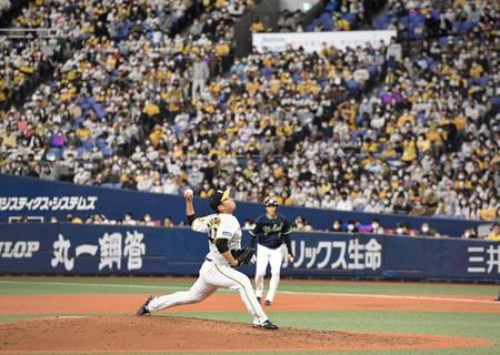 　ヤクルト打線相手に力投する桐敷（撮影・北村雅宏）