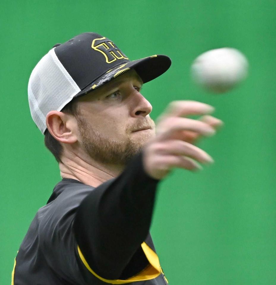 　キャッチボールするガンケル