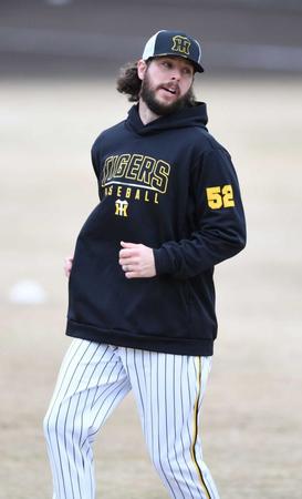 　実戦初登板を前に調整するウィルカーソン