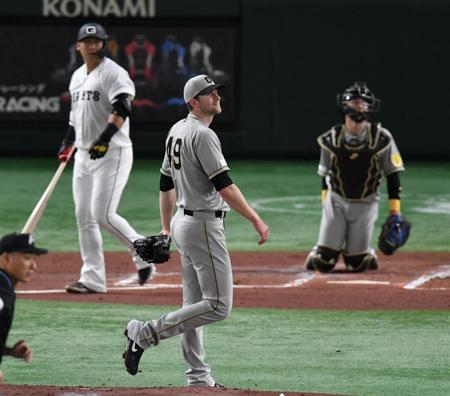 １回、中田に左越え満塁弾を浴びたガンケル（撮影・佐々木彰尚）