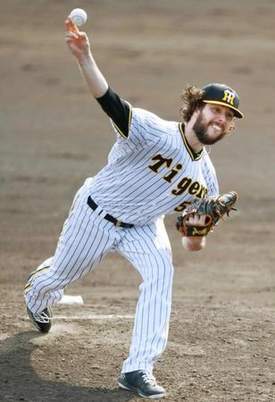 　力投するウィルカーソン（撮影・石井剣太郎）