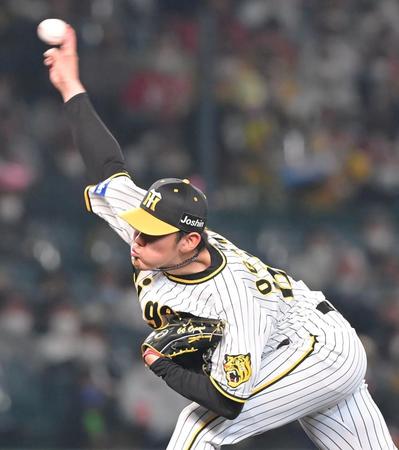  力投する阪神・小川（撮影・高部洋祐）