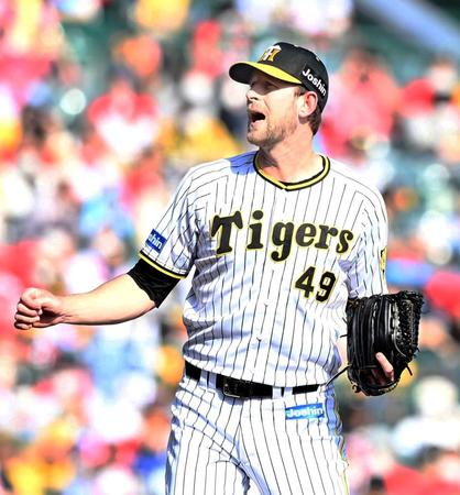 ６回、マウンドで大きく口を開けるガンケル（撮影・飯室逸平）