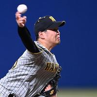 　先発し、投げ込む西勇（撮影・田中太一）