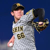 　先発し、好投する小川（撮影・田中太一）