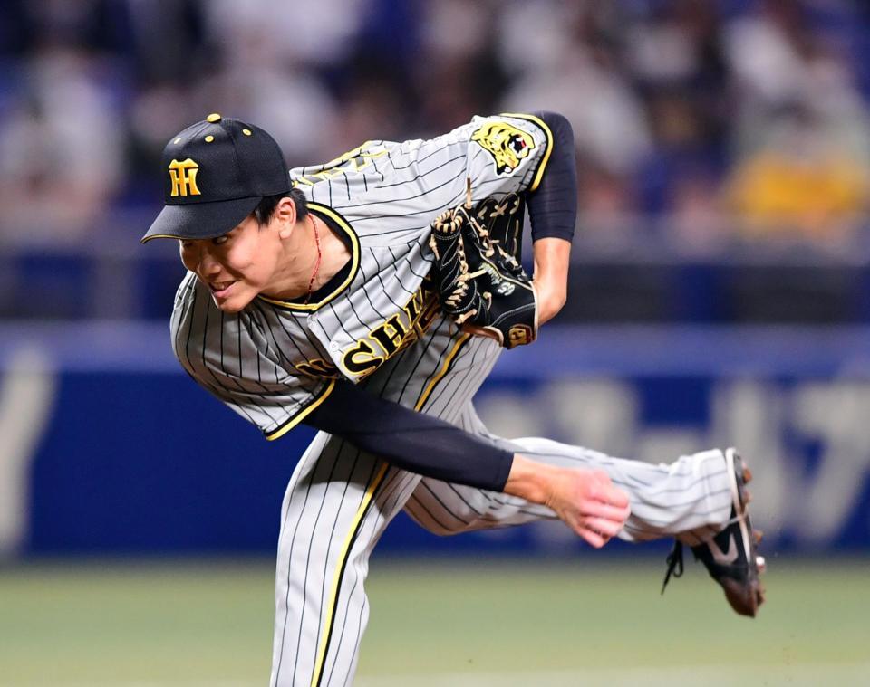 　８回、力投する湯浅（撮影・山口登）