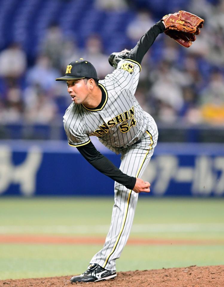 　９回、力投する加治屋（撮影・山口登）