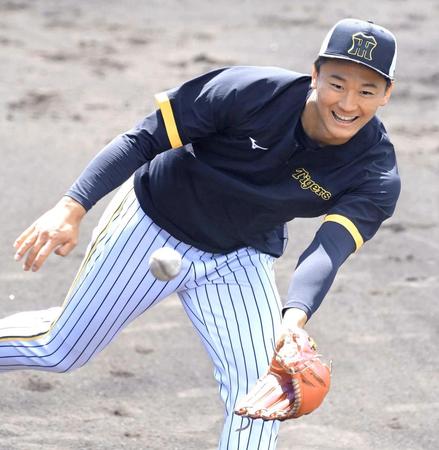 　笑顔で練習する森木