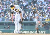 　４回、ウォーカーに逆転３ランを浴びガックリのガンケル（撮影・高部洋祐）