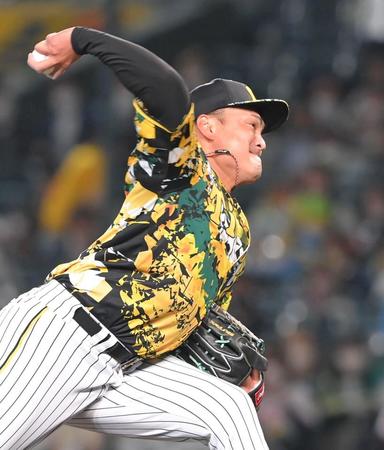 　力投する秋山（撮影・高部洋祐）