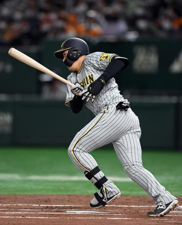 　２回、大山は左前打を放つ（撮影・山口登）