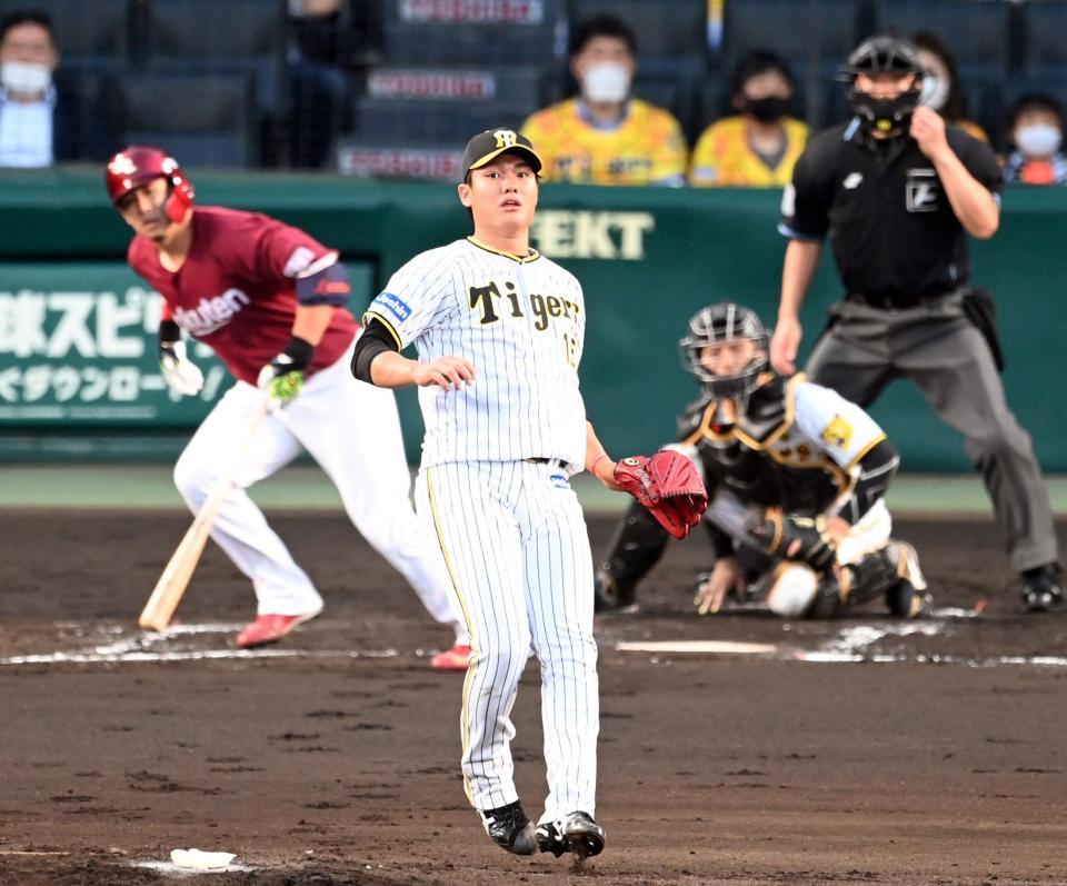 　３回、西純は浅村に同点適時打を許す（撮影・山口登）