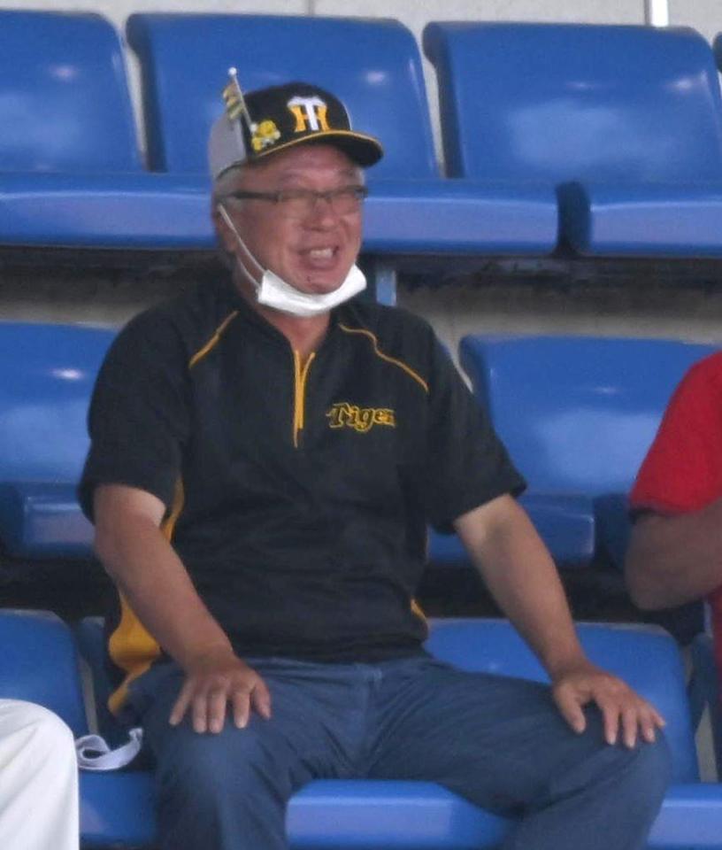 　観戦に訪れた伊藤将の父・正宏さん（撮影・堀内翔）