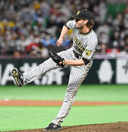 　８回、好リリーフをみせるケラー（撮影・飯室逸平）