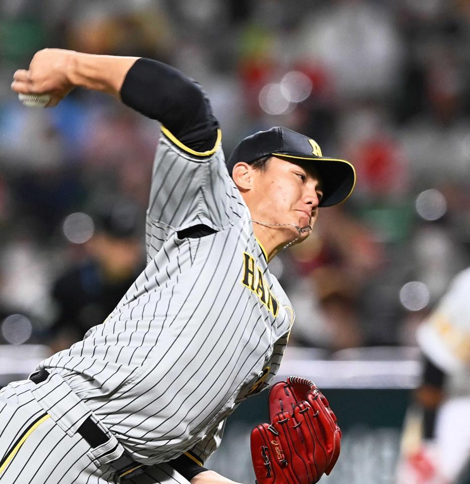 　ソフトバンク打線相手に力投する西純（撮影・飯室逸平）