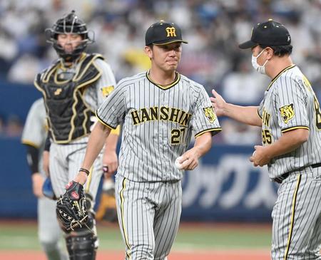 　６回途中で降板する伊藤将（撮影・飯室逸平）