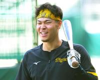 　４番への覚悟を語った佐藤輝