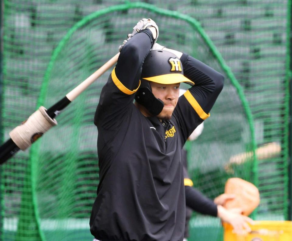 　勝負強い４番になる－。リーグ戦再開へ決意も新たな佐藤輝