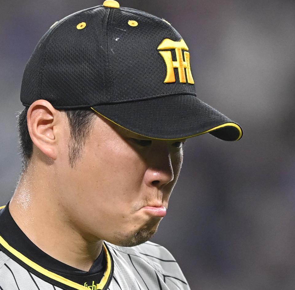 　６回、大和、ソトに連続適時打を許した西は途中降板する（撮影・田中太一）