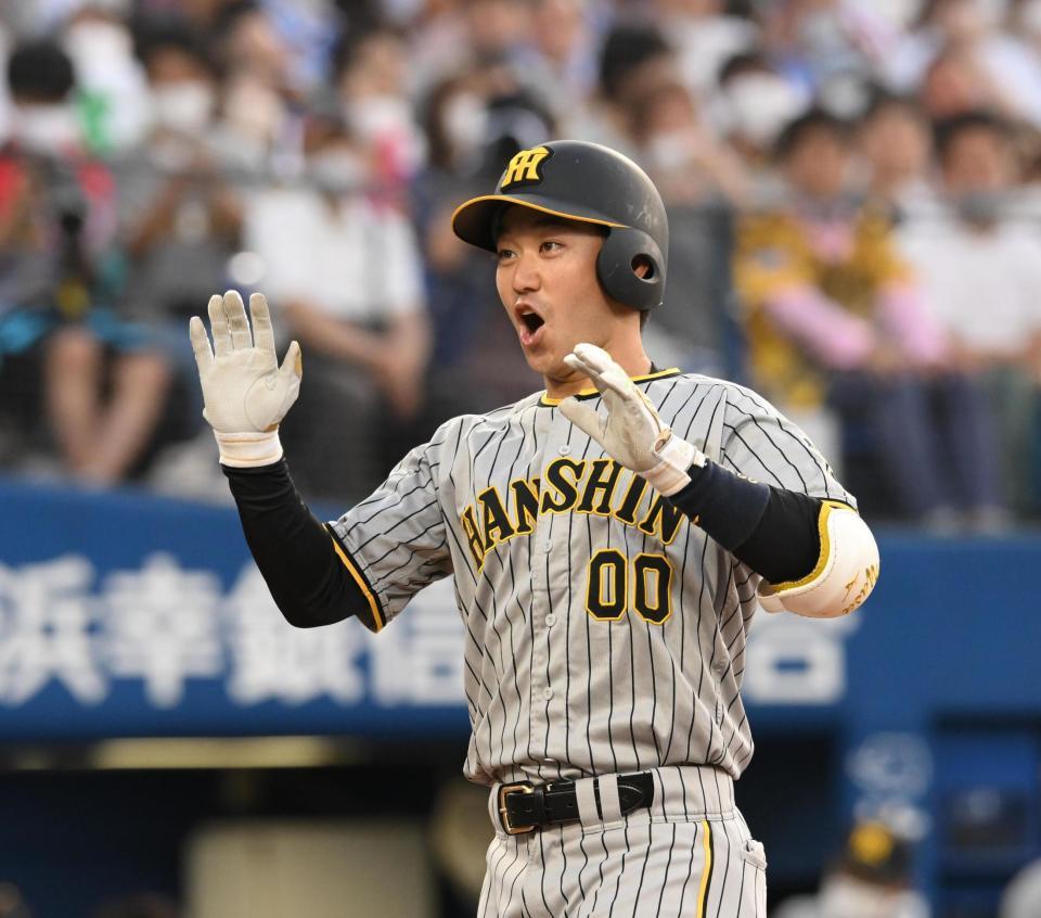 　２回、同点のソロを放ち生還する山本（撮影・堀内翔）