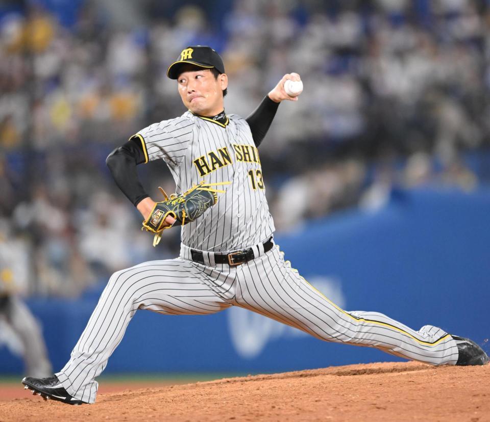 　９回から登板した阪神・岩崎＝横浜スタジアム（撮影・堀内翔）