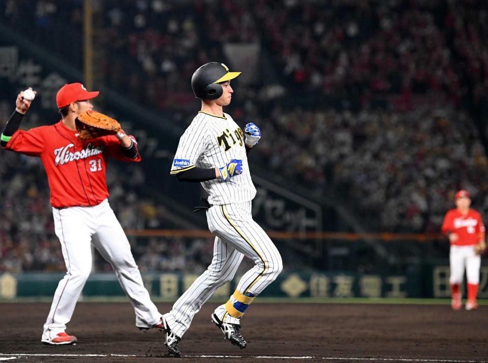 　９回、近本は二塁ゴロに倒れ連続安打は３０試合でストップ（撮影・田中太一）