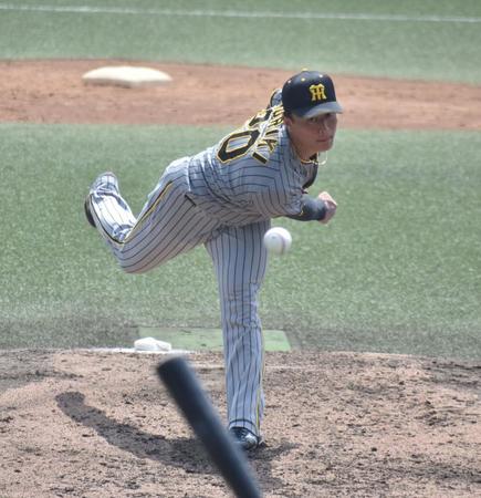 　先発し、力投する森木