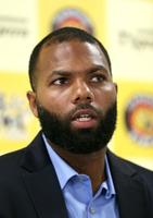 　阪神新入団会見で話すロドリゲス（代表撮影）