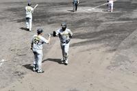 ２本目の本塁打を放ち、生還するマルテ