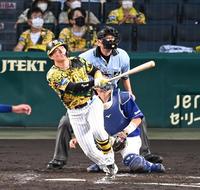 　２回、北條は左越えに勝ち越し２ランを放つ（撮影・山口登）