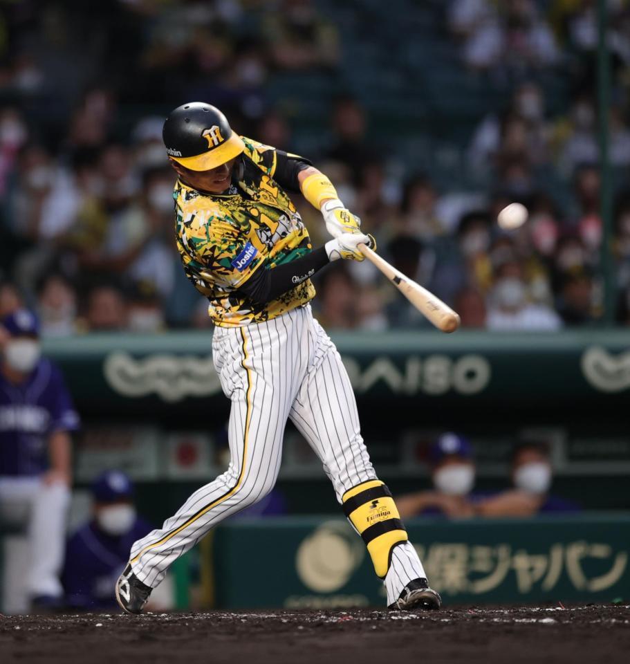 　２回、北條は左越えに逆転となる２ランを放つ（撮影・坂部計介）