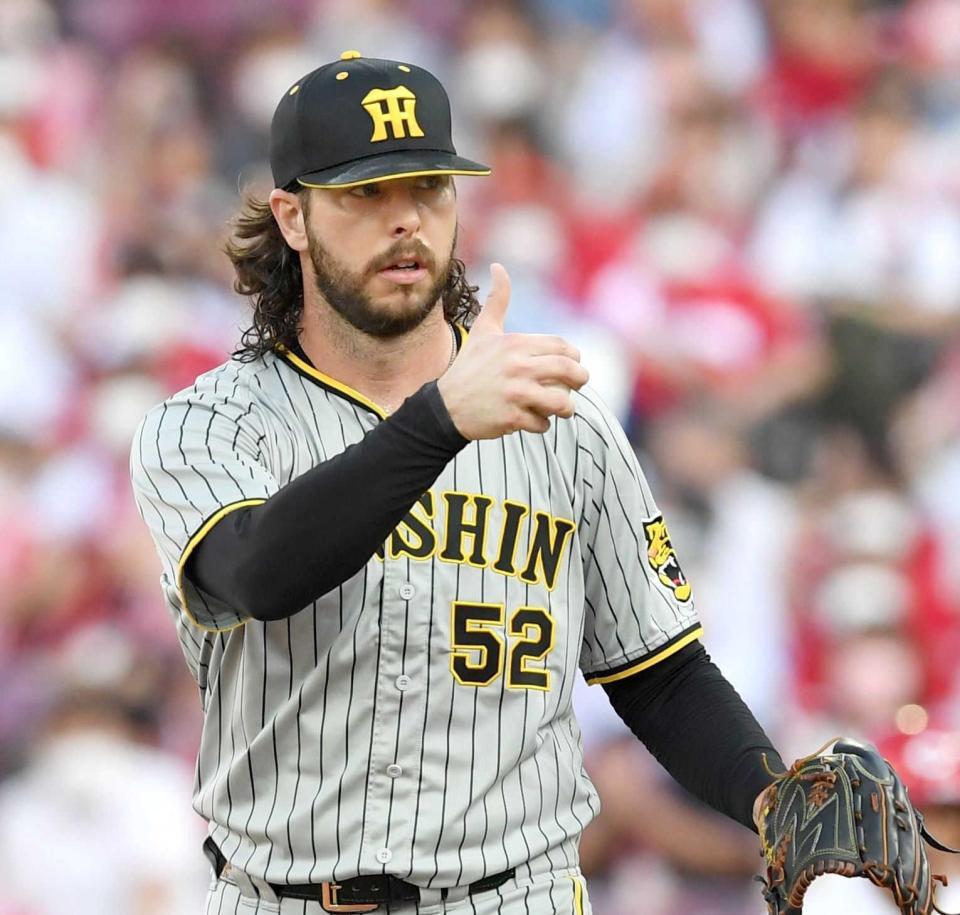 　１回、菊池涼の打球を体に当てるも、サムアップを見せ続投したウィルカーソン