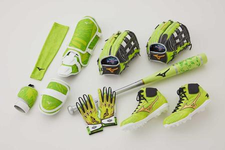 　球宴で佐藤輝が使用するアイテム（ミズノ提供）