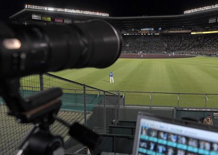 　センターカメラマン席から撮影したグラウンド（撮影・高部洋祐）