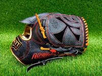 　青柳の球宴用グラブ（ＺＥＴＴ提供）